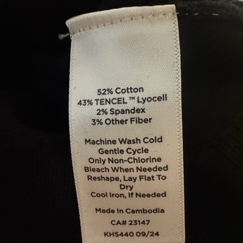 Talbots Classic Black Sleeveless Sweater - Picture 8 of 8